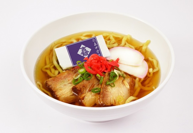 比嘉中学校学食一番人気の比嘉そば　(880円)(C)許斐 剛／集英社・ＮＡＳ・新テニスの王子様プロジェクト