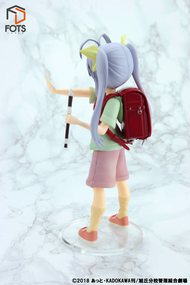 『劇場版 のんのんびより ばけーしょん』「宮内れんげ」1／7スケール塗装済み完成品フィギュア13,800円（税別）(C)2018 あっと・KADOKAWA刊/旭丘分校管理組合劇場