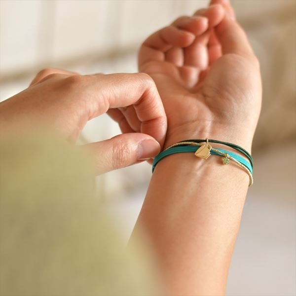 『進撃の巨人』静電気防止ブレスレット（6種）1,600円＋税（C）諫山創・講談社 /「進撃の巨人」製作委員会