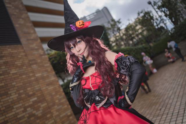 【コスプレ】人気レイヤー・宮本彩希の「デレマス」一ノ瀬志希コスがキュート♪【池ハロ2018】