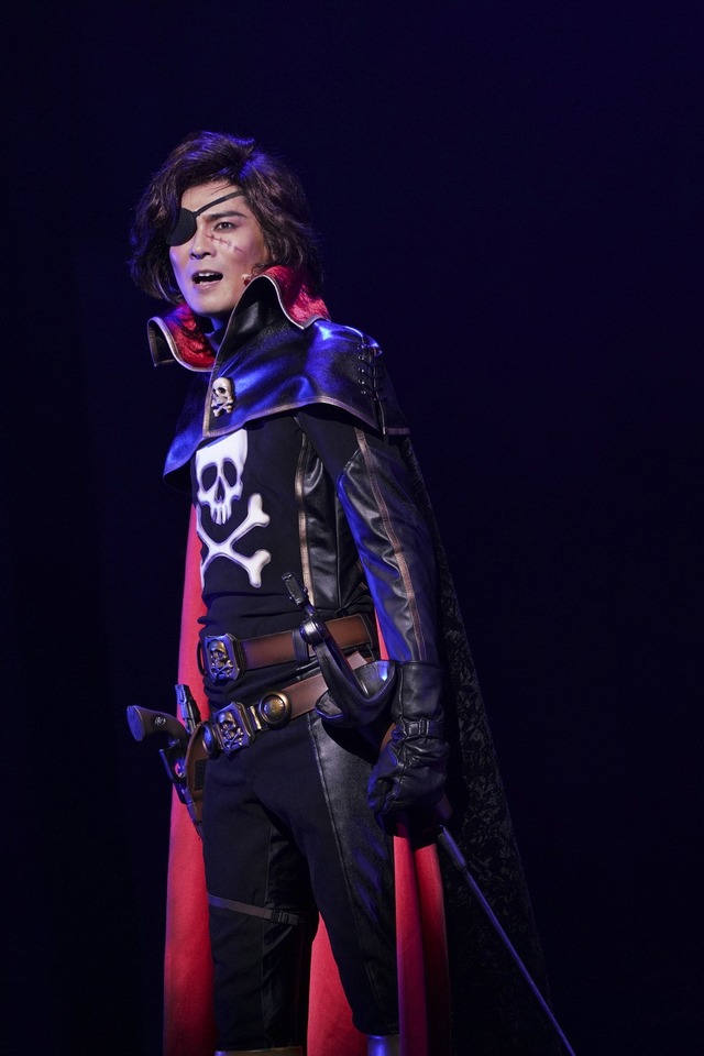 「舞台『銀河鉄道999』～GALAXY OPERA～」撮影：源賀津己(C)松本零士・東映アニメーション (C)舞台『銀河鉄道999』実行委員会2018