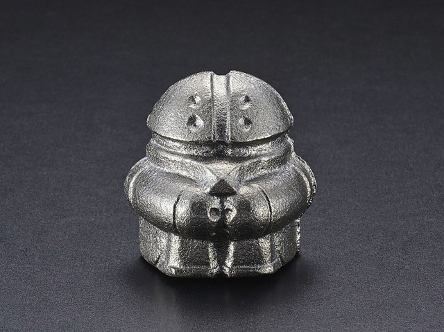 「南部鉄器 鉄魂アッガイ」2,160円(税込)(送料・手数料別途)(C)創通・サンライズ