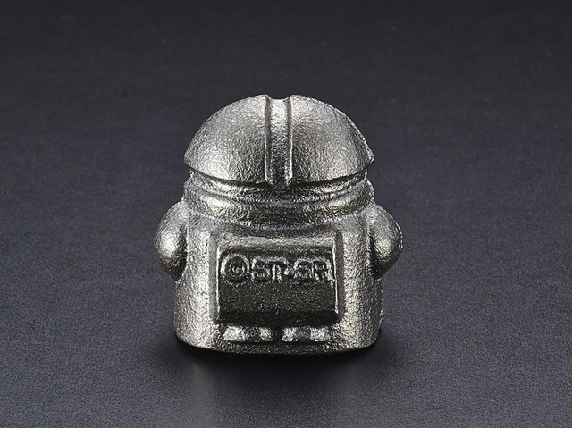 「南部鉄器 鉄魂アッガイ」2,160円(税込)(送料・手数料別途)(C)創通・サンライズ