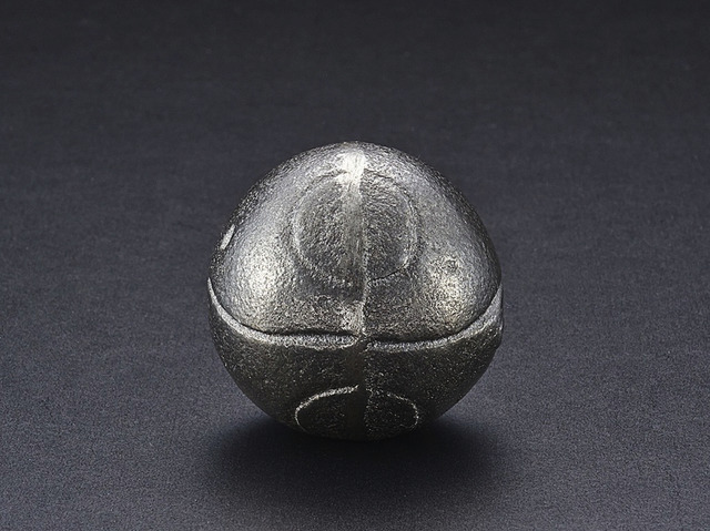 「南部鉄器 鉄魂ハロ」2,160円(税込)(送料・手数料別途)(C)創通・サンライズ