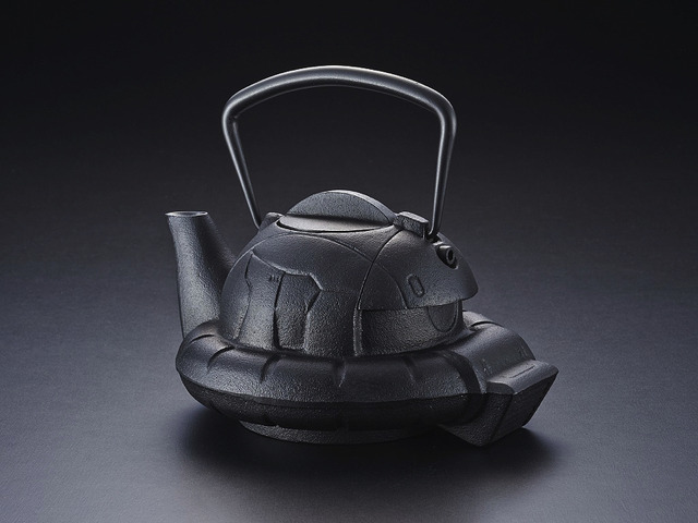 「南部鉄器 鉄瓶ZAKU」24,840円(税込)(送料・手数料別途)(C)創通・サンライズ