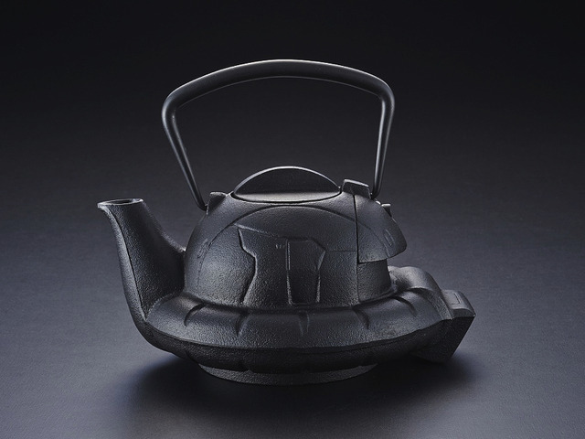 「南部鉄器 鉄瓶ZAKU」24,840円(税込)(送料・手数料別途)(C)創通・サンライズ