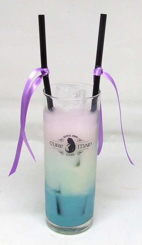 ドリンク 神坂春菜＆神坂秋乃 500円＋税 (C)2018 恵比須清司・ぎん太郎／KADOKAWA／いもいも製作委員会