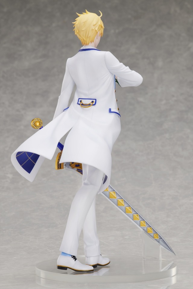 「セイバー/アーサー・ペンドラゴン〔プロトタイプ〕霊衣解放ホワイトローズ」(C)TYPE-MOON / FGO PROJECT