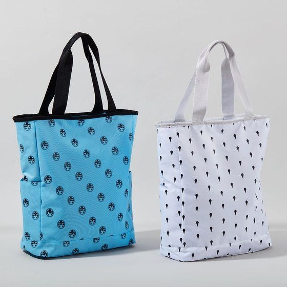 トートバッグ 各8,424円（税込）(C)LUCKY LAND COMMUNICATIONS／集英社・ジョジョの奇妙な冒険GW製作委員会