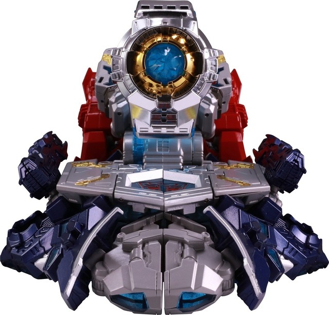 G-SHOCK × TRANSFORMERS　『マスターオプティマスプライム　レゾナントモード〔G-SHOCKセット〕』29,000円（税抜）(C)TOMY