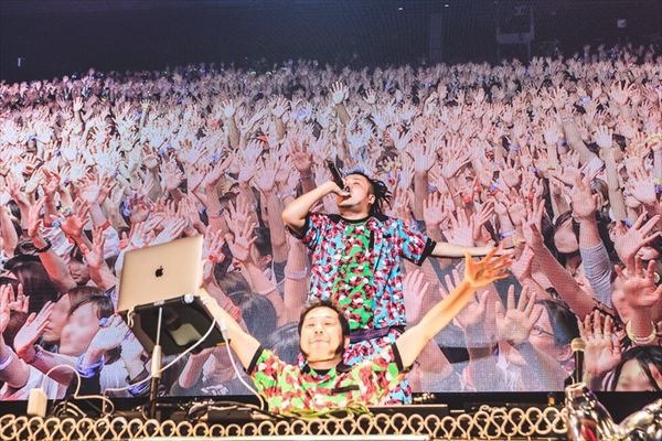 ヒプノシスマイク -Division Rap Battle- 3rd LIVE@オダイバ《韻踏闘技大會》サイプレス上野とロベルト吉野　撮影：粂井健太