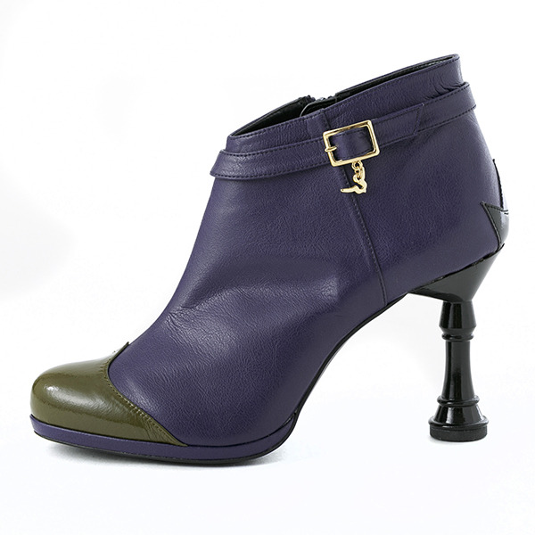 ブーティ 19,800円(税別)（C)SUNRISE／PROJECT L-GEASS Character Design （C)2006-2017 CLAMP・ST