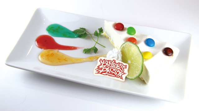 ブクロ最強のレアチーズケーキ　1,300円（税込）