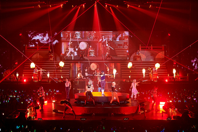 「ミュージカル『刀剣乱舞』～真剣乱舞祭2018～」初日舞台の様子（C）ミュージカル『刀剣乱舞』製作委員会