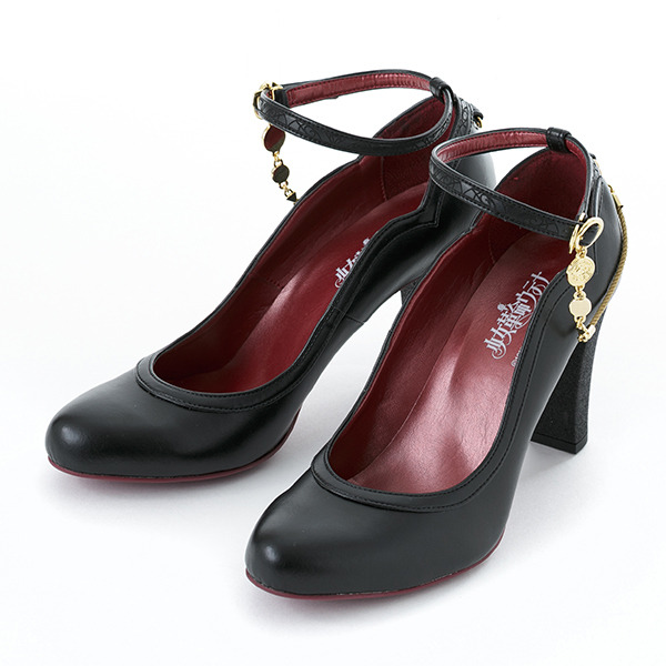 パンプス（天上 ウテナモデル）17,800円(税別)  (C)1997　ビーパパス・さいとうちほ／小学館・少革委員会・テレビ東京