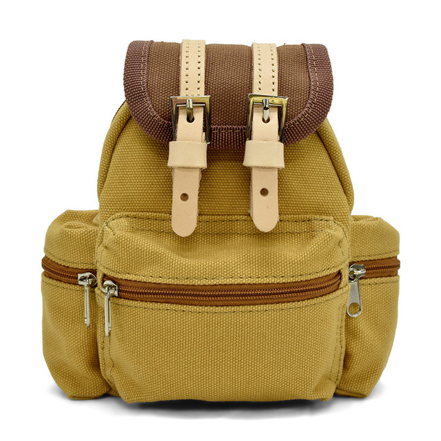 「なでしこミニリュックポーチ」4,300円（税別）(C)あfろ・芳文社／野外活動サークル