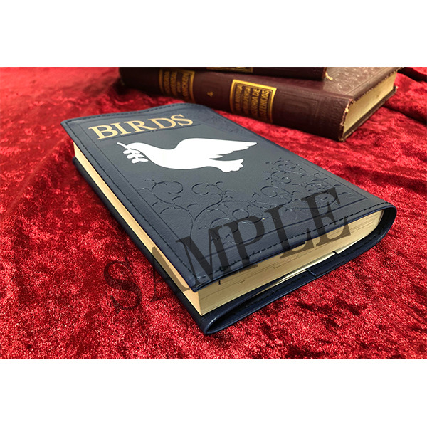 レザーブックカバー 2,000円（税別）(C)Princess Principal Project