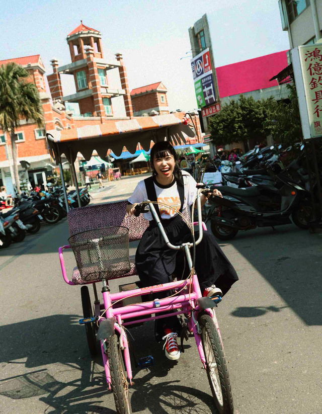 小林愛香1st写真集「愛香」2778円（税別）Photo by Ayako Yamamoto