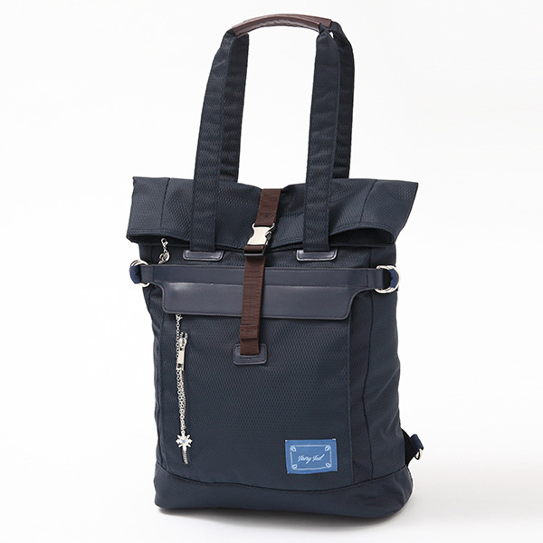 バッグ　13,800円(税別)（グレイ・フルバスター モデル）(C)真島ヒロ・講談社／フェアリーテイル製作委員会・テレビ東京　(R)KODANSHA