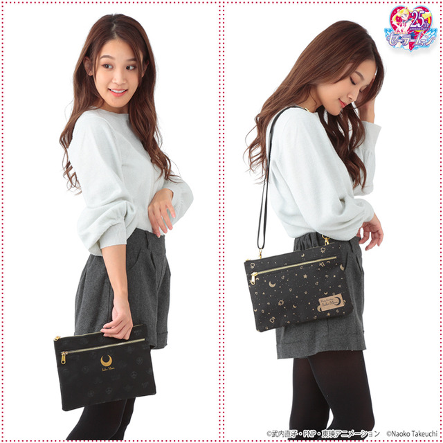 美少女戦士セーラームーン カジュアル総柄サコッシュ(コンパクト柄/5戦士柄) 5,940円(税込) (C)武内直子・PNP・東映アニメーション (C)Naoko Takeuchi