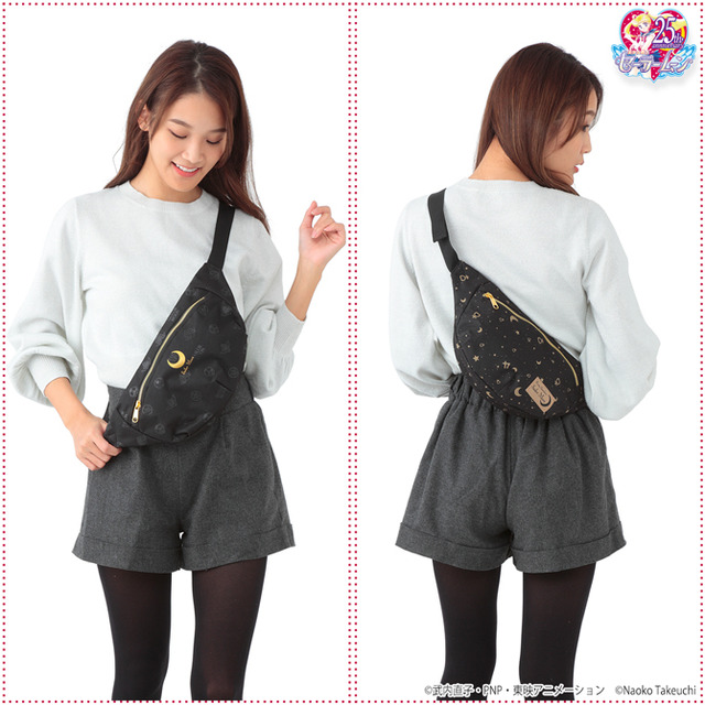 美少女戦士セーラームーン カジュアル総柄ウエストバッグ(コンパクト柄/5戦士柄) 6,480 円(税込) (C)武内直子・PNP・東映アニメーション (C)Naoko Takeuchi