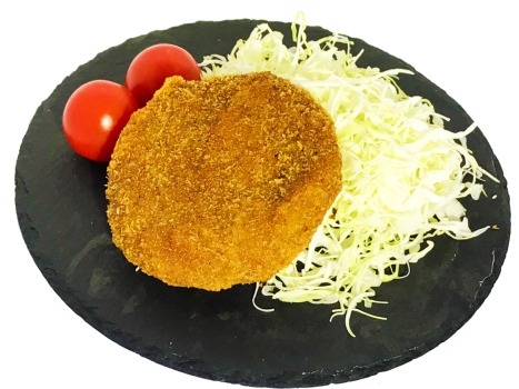 「ハイスコアガールコラボカフェ」河川敷で食べたビッグメンチカツ