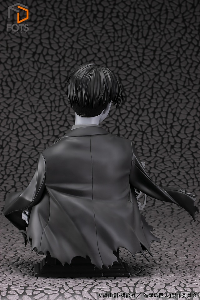 「進撃の巨人『リヴァイ』胸像フィギュア 塗装済み完成品 原型グレーver」(C)諫山創・講談社／「進撃の巨人」製作委員会