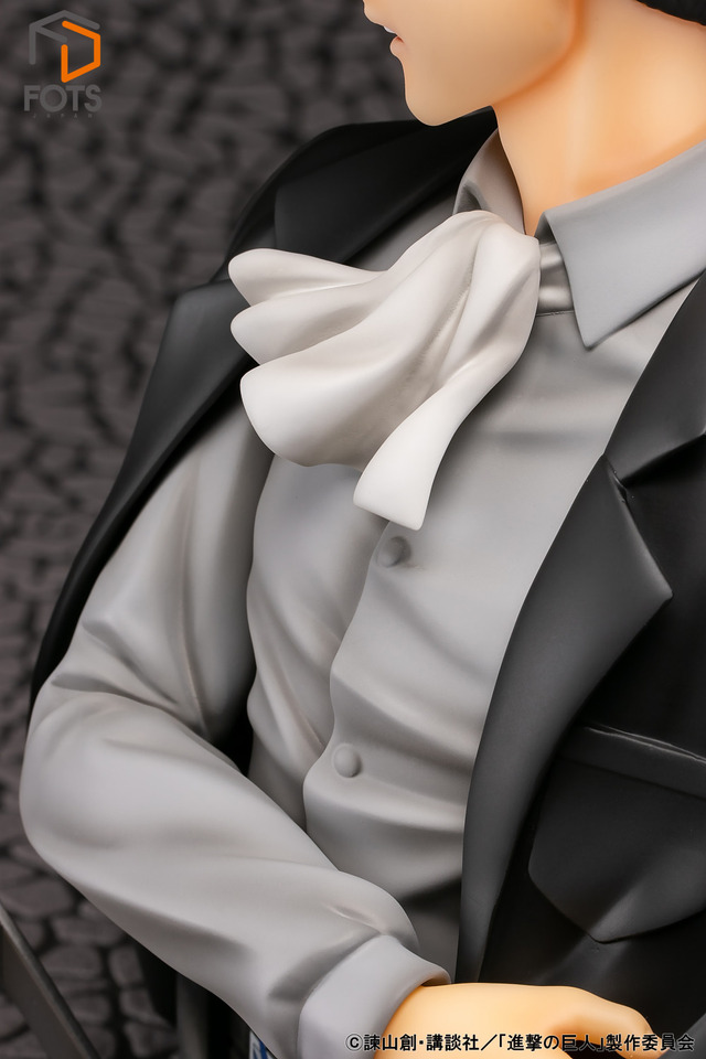 『進撃の巨人「リヴァイ」胸像フィギュア　塗装済み完成品　カラーver / 28,800円（税抜）(C)諫山創・講談社／「進撃の巨人」製作委員会