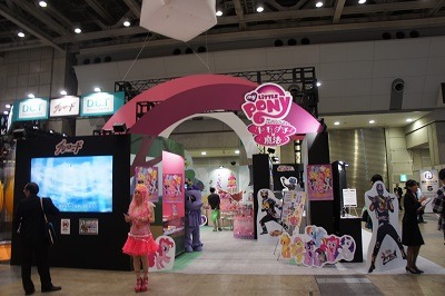 隣接するブシロードブース