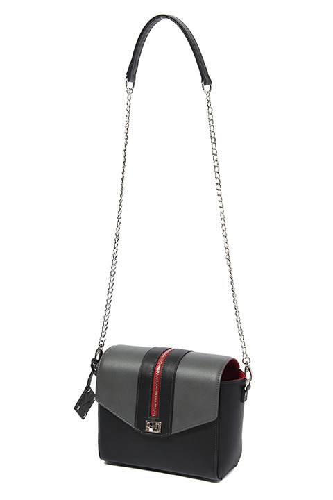 眼帯の喰種モデル　バッグ　11,800円(税抜)（C)石田スイ／集英社・東京喰種:re製作委員会