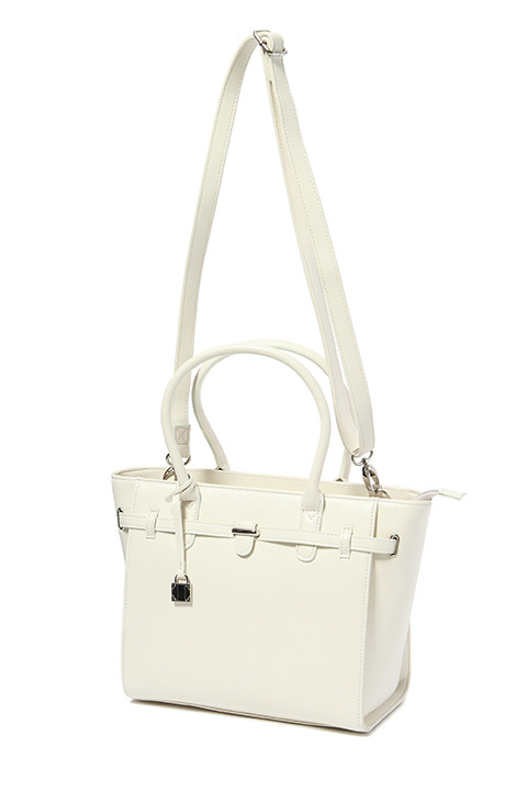 有馬貴将　モデル　バッグ　12,800円(税抜)（C)石田スイ／集英社・東京喰種:re製作委員会