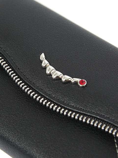 眼帯の喰種モデル　スマートフォンケース　5,000円(税抜)（C)石田スイ／集英社・東京喰種:re製作委員会