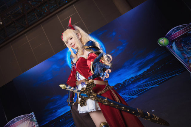 優勝賞金100万ドル『シャドバ』世界大会2018！五木あきら含む公式コスプレイヤー10人が会場を彩る【写真107枚】