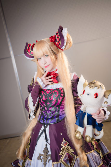 優勝賞金100万ドル『シャドバ』世界大会2018！五木あきら含む公式コスプレイヤー10人が会場を彩る【写真107枚】