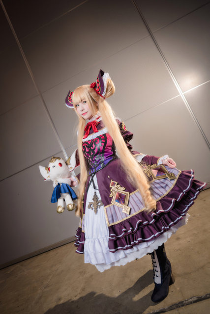 優勝賞金100万ドル『シャドバ』世界大会2018！五木あきら含む公式コスプレイヤー10人が会場を彩る【写真107枚】