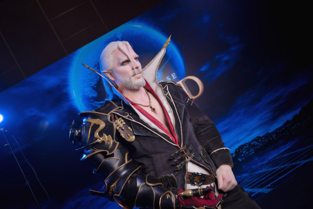 優勝賞金100万ドル『シャドバ』世界大会2018！五木あきら含む公式コスプレイヤー10人が会場を彩る【写真107枚】