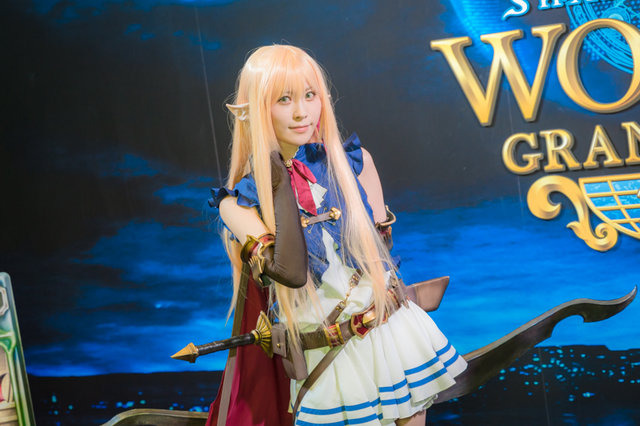 優勝賞金100万ドル『シャドバ』世界大会2018！五木あきら含む公式コスプレイヤー10人が会場を彩る【写真107枚】