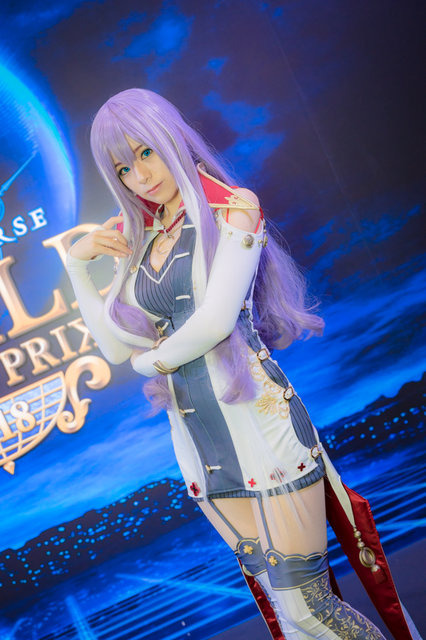 優勝賞金100万ドル『シャドバ』世界大会2018！五木あきら含む公式コスプレイヤー10人が会場を彩る【写真107枚】