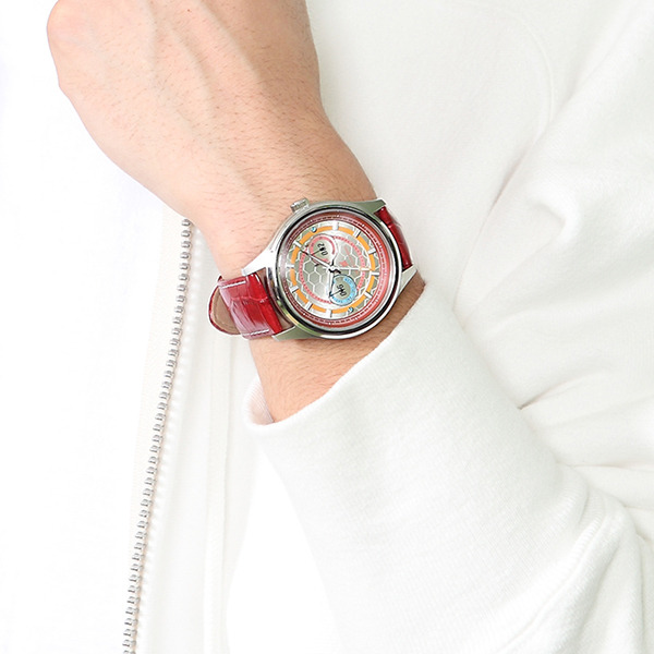 「ダーリン・イン・ザ・フランキス」コラボレーション　ゼロツーモデル　腕時計 17,800円(税別)  (C)ダーリン・イン・ザ・フランキス製作委員会