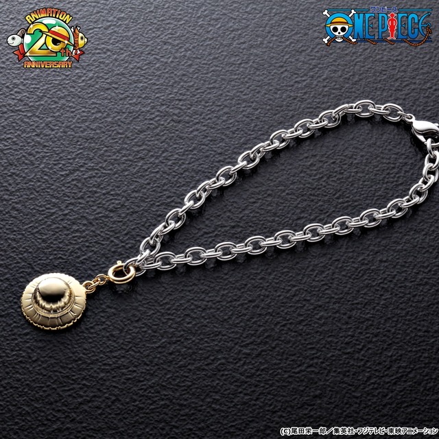 「ルフィの麦わら帽子 チャーム＋コンプリートチャーム用ブレスレット」4,900円（税込）(C)尾田栄一郎／集英社・フジテレビ・東映アニメーション