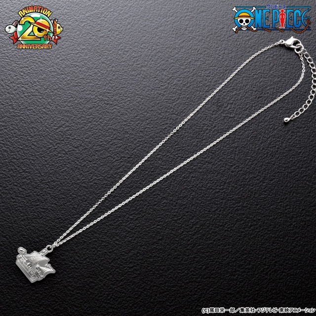 「ウソップのメリー号ペンダント」4,900円（税込）(C)尾田栄一郎／集英社・フジテレビ・東映アニメーション