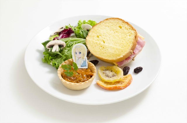 「ソードアート・オンライン アリシゼーション×TOWER RECORDS CAFE」アリスの差し入れサンドイッチ 1400 円（税込）（C）2017 川原 礫／ＫＡＤＯＫＡＷＡ アスキー・メディアワークス／SAO-A Project