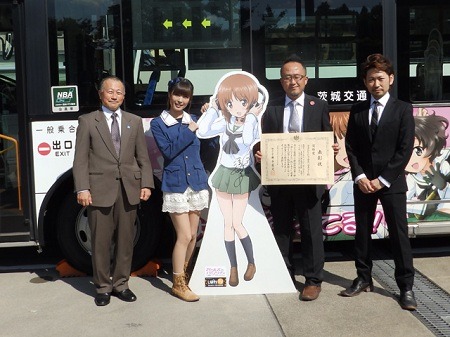 声優・渕上さんと西住みほ(立看板)を囲んで