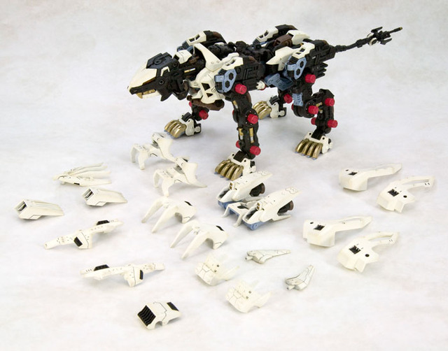 「RZ-041ライガーゼロマーキングプラスVer.」6,300円（税抜）（C） TOMY　　ZOIDS is a trademark of TOMY Company,Ltd.and used under license.