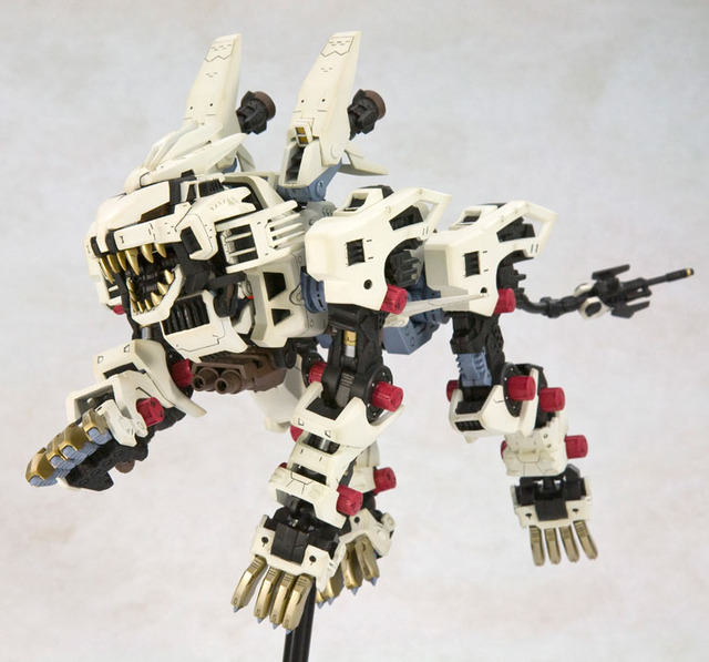 「RZ-041ライガーゼロマーキングプラスVer.」6,300円（税抜）（C） TOMY　　ZOIDS is a trademark of TOMY Company,Ltd.and used under license.