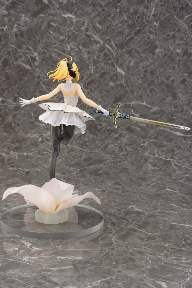 1/7スケールフィギュア「セイバー/アルトリア・ペンドラゴン〔リリィ〕」14,800円（税抜）（C） TYPE-MOON / FGO PROJECT