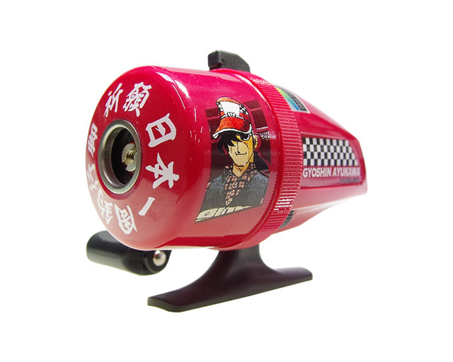 「スピンキャストリール 釣りキチ三平／鮎川魚紳」7,800円（税別）（C）矢口高雄／講談社