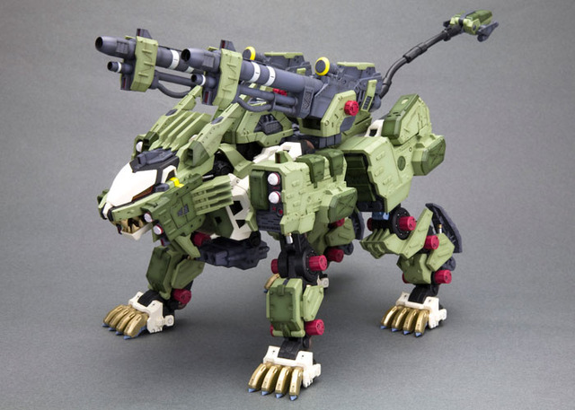 「RZ-041ライガーゼロパンツァーマーキングプラスVer.」8,400円（税抜）（C） TOMY　　ZOIDS is a trademark of TOMY Company,Ltd.and used under license.