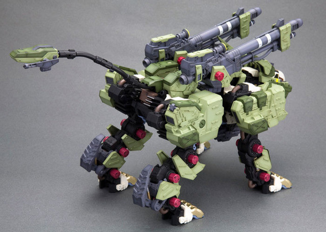 「RZ-041ライガーゼロパンツァーマーキングプラスVer.」8,400円（税抜）（C） TOMY　　ZOIDS is a trademark of TOMY Company,Ltd.and used under license.