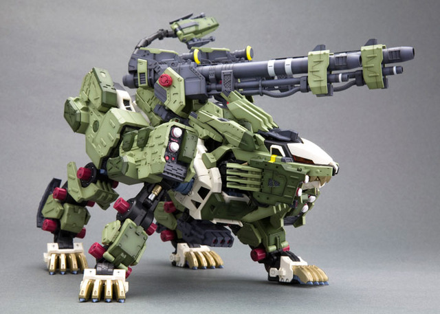 「RZ-041ライガーゼロパンツァーマーキングプラスVer.」8,400円（税抜）（C） TOMY　　ZOIDS is a trademark of TOMY Company,Ltd.and used under license.